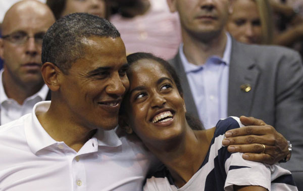 Obama cheers for US Olympic basketball team