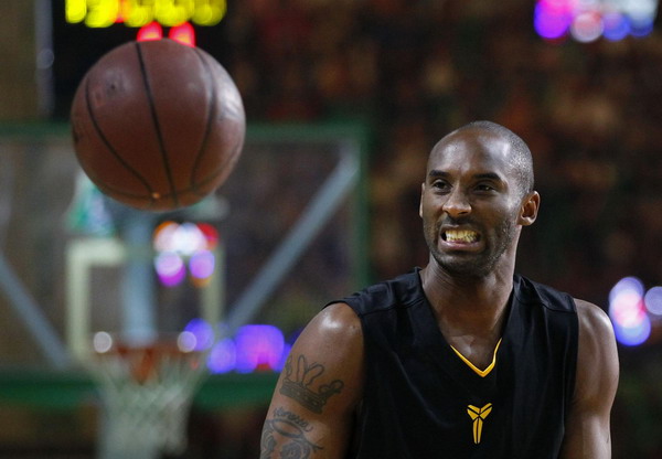 Kobe Bryant lights up charity game in Shanghai