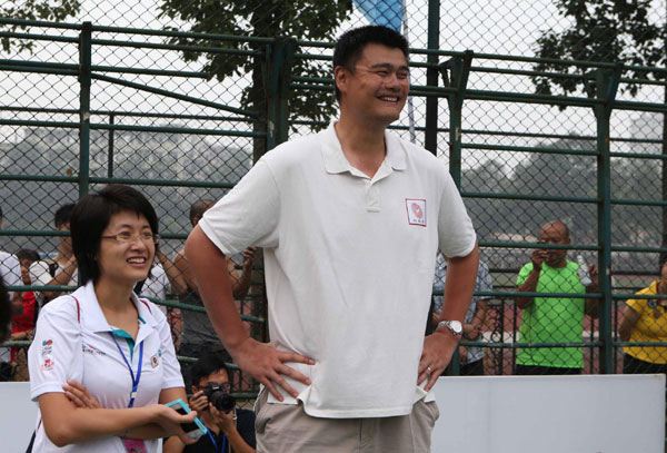Yao helps children find hope through basketball