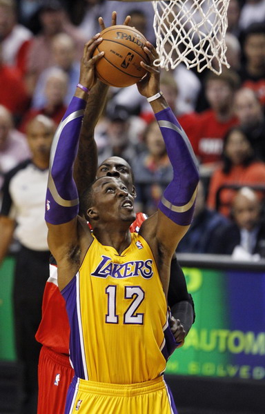 Lakers drop 2nd straight, fall to Blazers