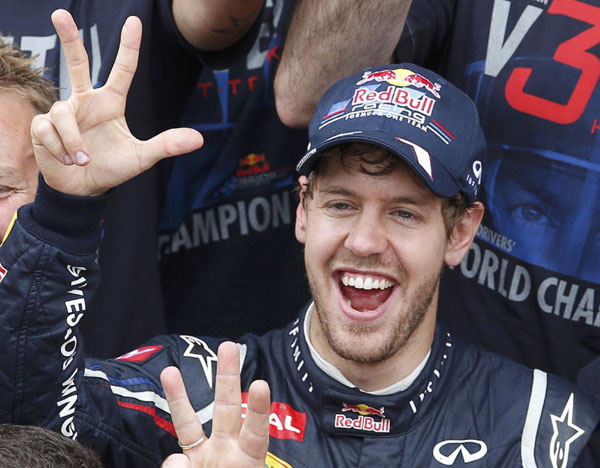 Vettel committed to Red Bull after third title