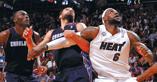 Hot ticket: Heat win 26th straight