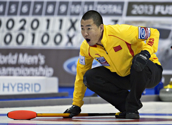 China posts split in opening matches of men's world curling championship