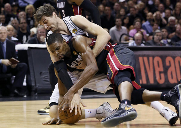 Manu Ginobili sparks Spurs to Game 5 win