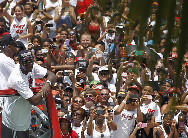 Heat celebrate with parade in Miami