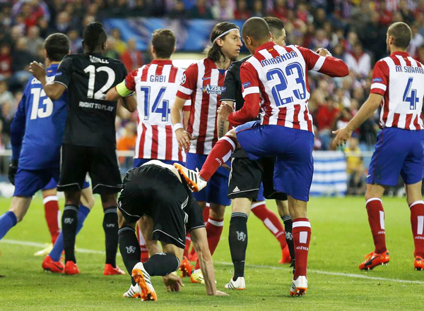 Defensive Chelsea holds Atletico in scoreless draw