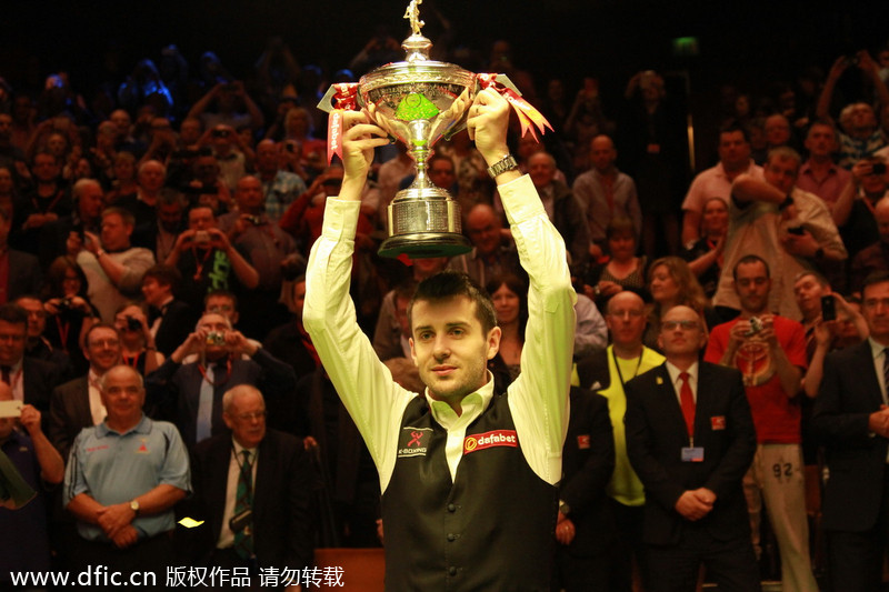 Selby rallies past O'Sullivan for 1st world title
