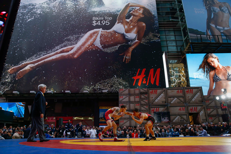 American wrestlers win Times Square event