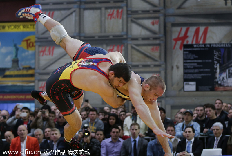 American wrestlers win Times Square event