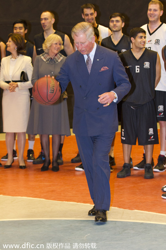 Super basketball fans among world leaders