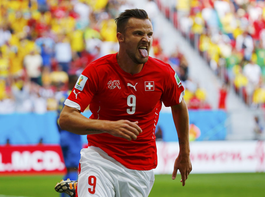 Swiss snatch late victory over Ecuador