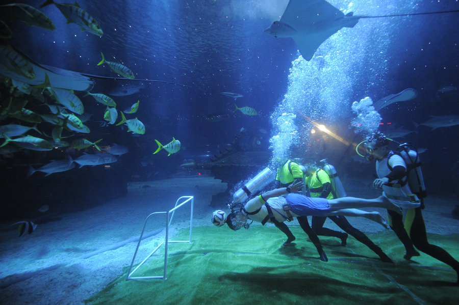 Underwater soccer match in Tianjin