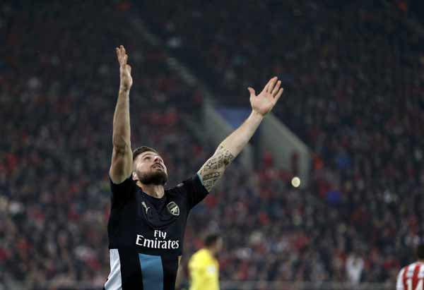 Arsenal, Chelsea, Roma advance in Champions League