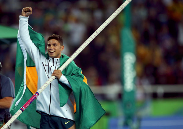 Olympic pole vault champion Da Silva receives 1kg gold bar as reward