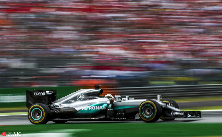 Rosberg wins Italian GP to cut Hamilton's lead