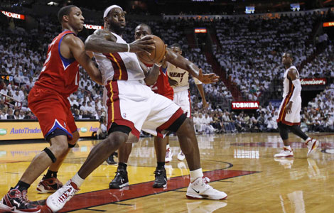 Heat, Thunder win opening playoff rounds as Spurs stay alive