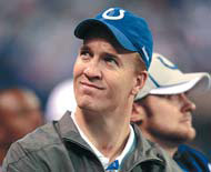 Owner says Manning will stay with Colts