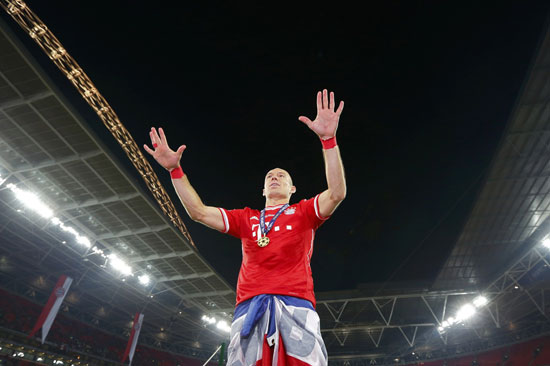 Maddening Robben finds way to be a hero