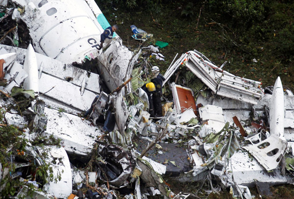 Plane carrying Brazilian soccer team crashes in Colombia, 75 dead