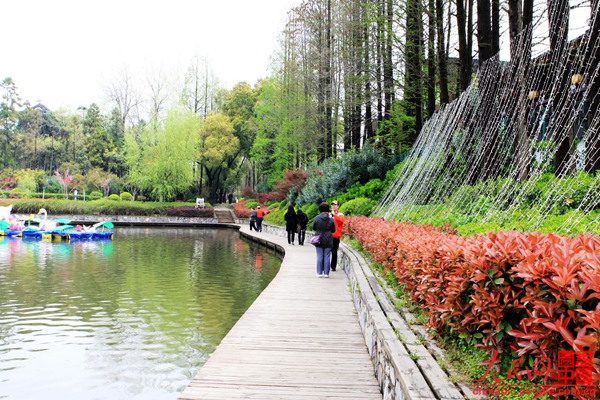 Baikuzhou Park in Nanjing