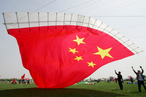 Kites fly high in Weifang