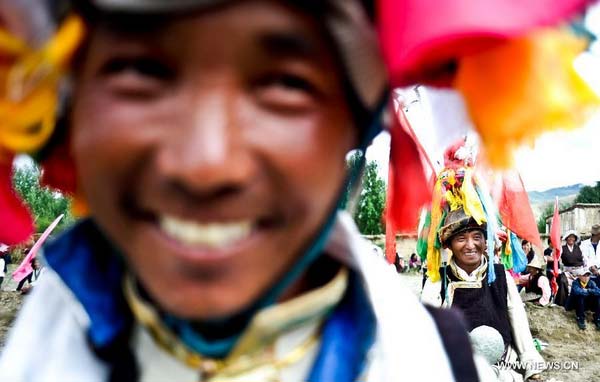 Tibetan farmers celebrate Ongkor Festival