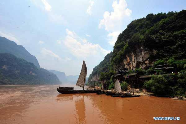 Sight-seeing resort in Xiling Gorge becomes popular tourist site