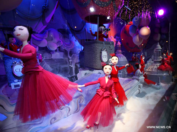 New Christmas window displayed in Paris