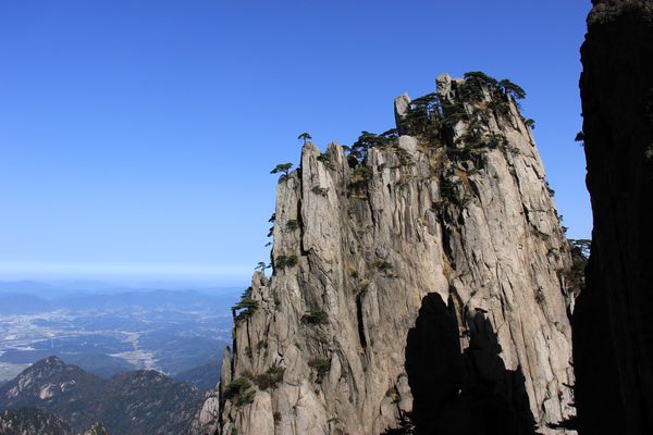 The Stellar Views of Mount Huangshan