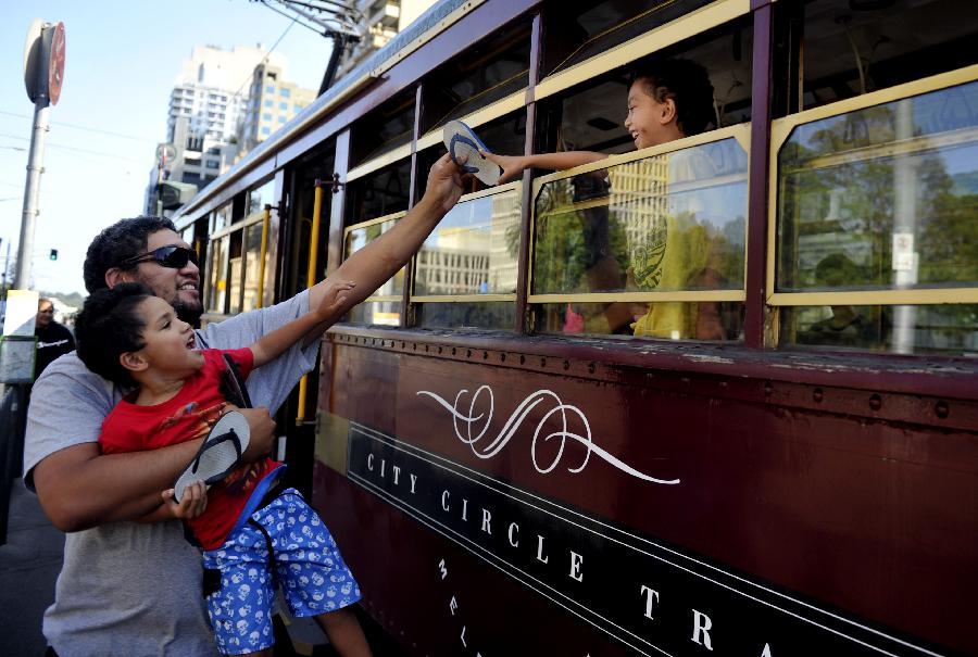 Experiencing sights of Melbourne by heritage trams