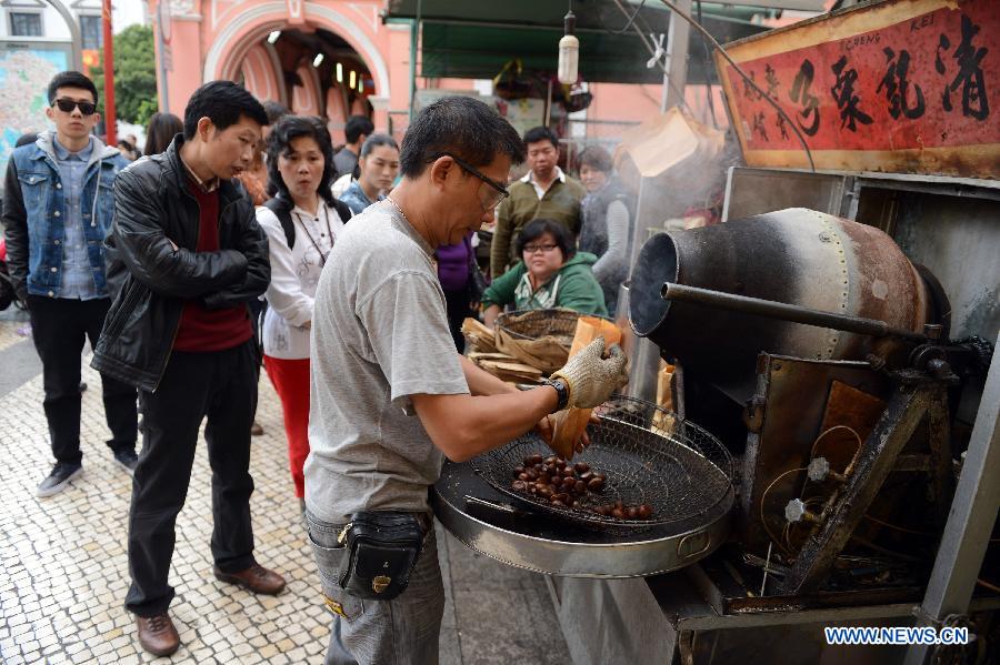 China's Macao embraces peak tourist season amid holidays