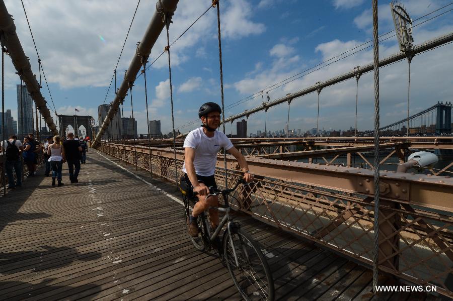 Brooklyn Bridge to celebrate 130th birthday