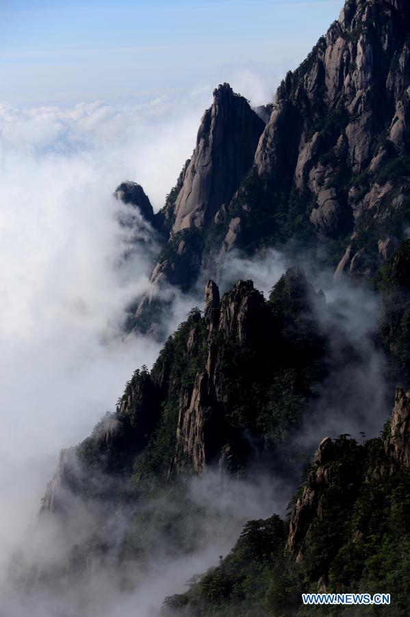 Heavenly setting at Huangshan Mountain