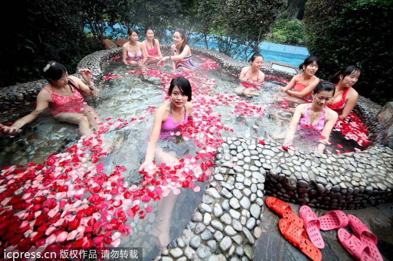 Top 10 hot springs around the world