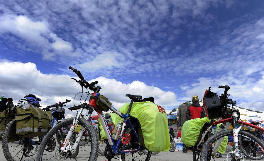 Scenery of Sichuan-Tibet Highway