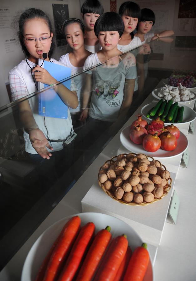 Tourists visit Tomb of Zhang Qian