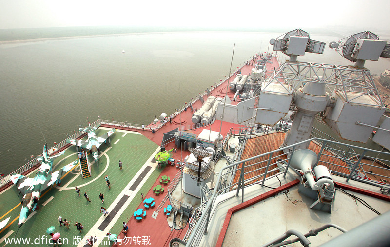 Luxury hotel in an ex-warship, Tianjin