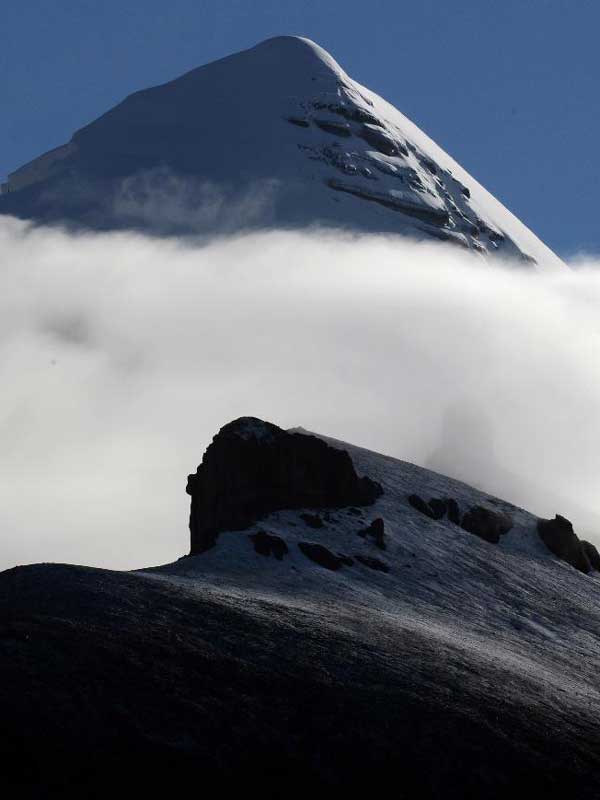 eautiful scenery of holy mountain in China's Tibet