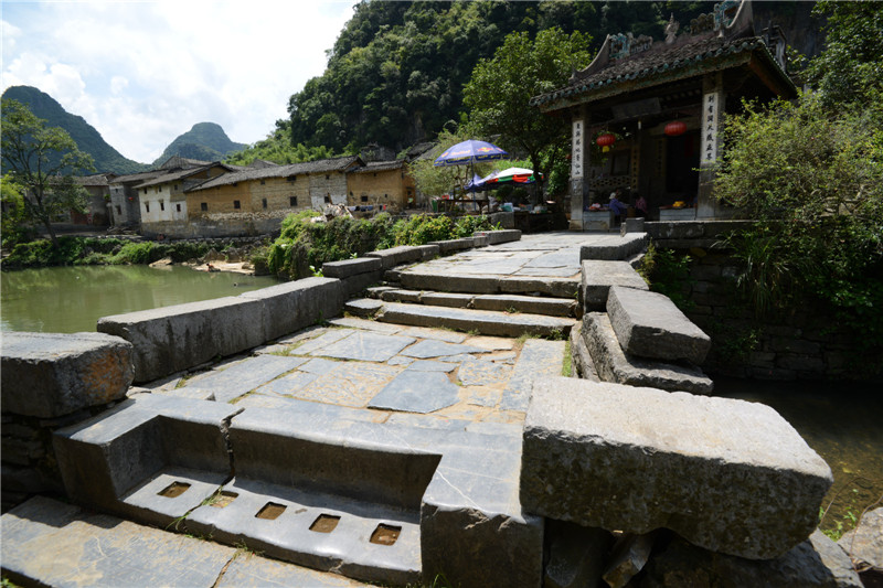 Thousand-year-old Huangyao town in deep mountains