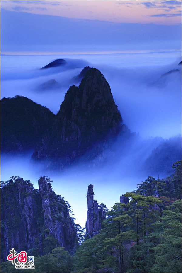 Breathtaking view of Mount Huangshan