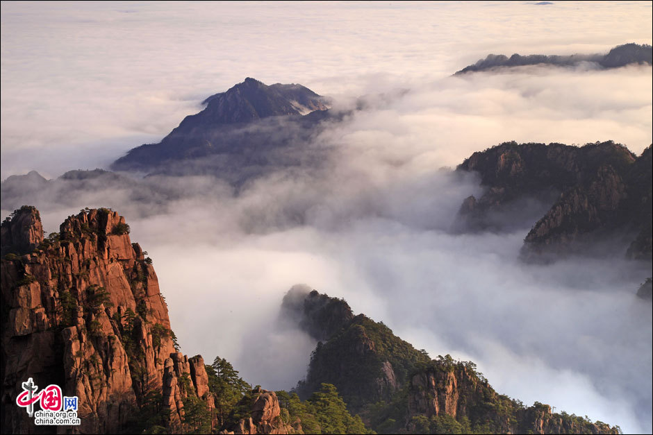 Breathtaking view of Mount Huangshan