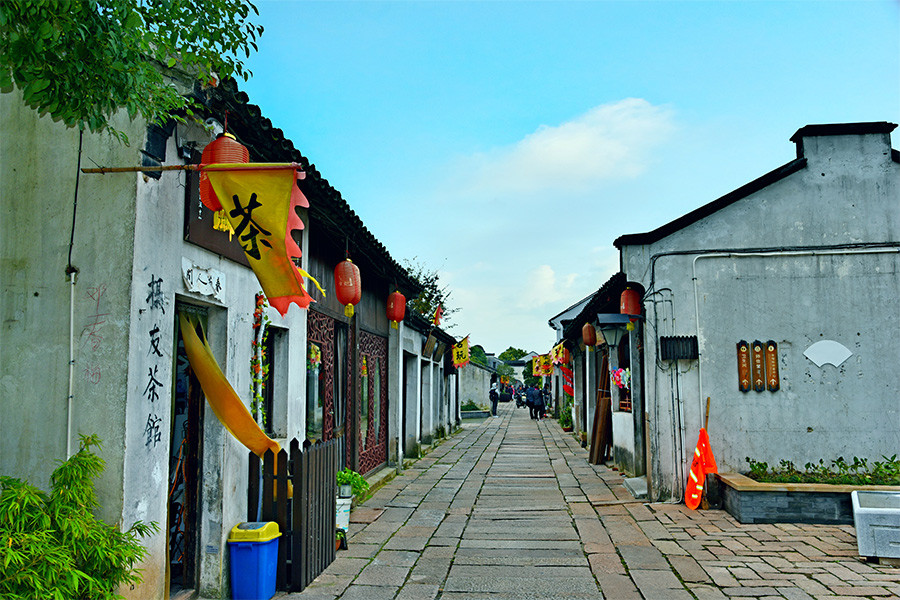 Zhenze ancient town: A living brush drawing