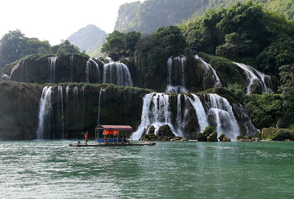 Tourism on China-Vietnam border booms