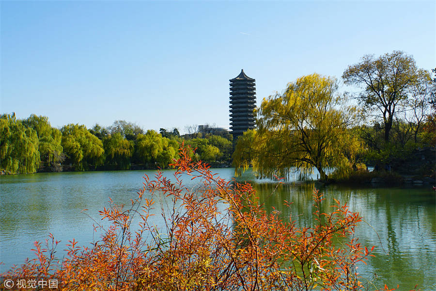 Charming campus scenery in Beijing