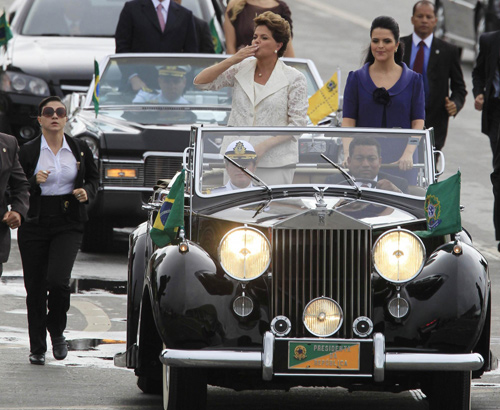 Brazil bids farewell to Lula as Rousseff steps in