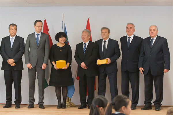 Chinese-Hungarian Friendship awards presented in Budapest