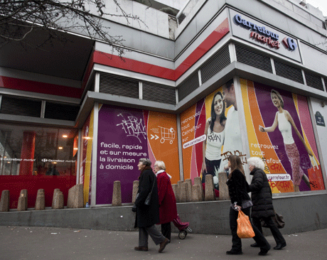 Carrefour cites 'difficult' retail environment as sales rise