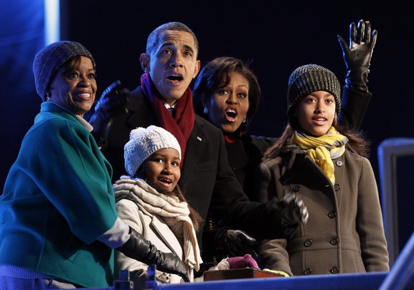 Obamas light National Christmas Tree