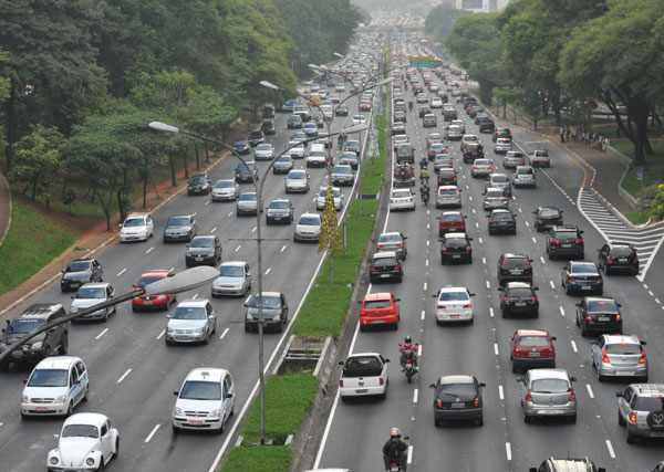 Sao Paulo pays high price for traffic jams