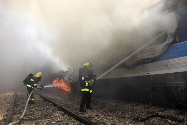 Fire on train in Israel injures dozens